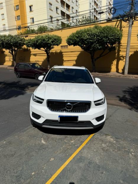 VOLVO XC40 2.0 16V 4P T5 TURBO MOMENTUM AWD GEARTRONIC AUTOMTICO, Foto 2