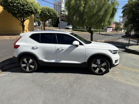 VOLVO XC40 2.0 16V 4P T5 TURBO MOMENTUM AWD GEARTRONIC AUTOMTICO, Foto 17