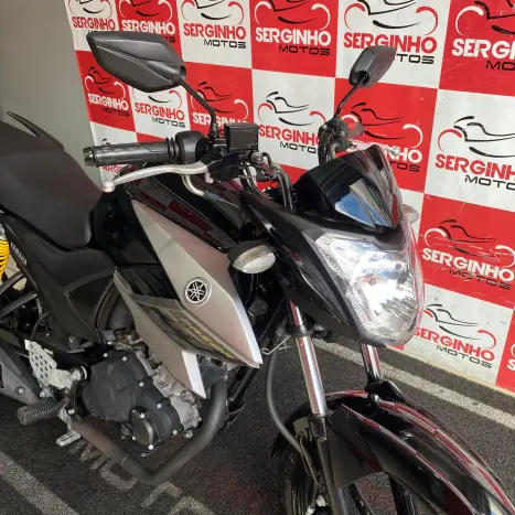 YAMAHA Fazer YS 150 SED, Foto 4