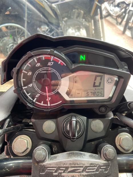 YAMAHA Fazer YS 150 SED, Foto 2