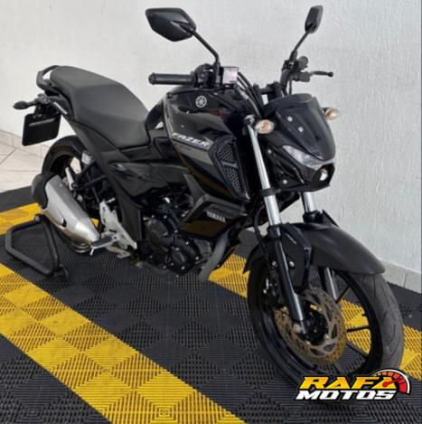 YAMAHA FZ 15 ABS, Foto 4