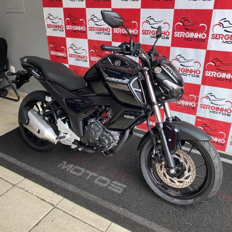 YAMAHA FZ 15 Fazer ABS, Foto 9