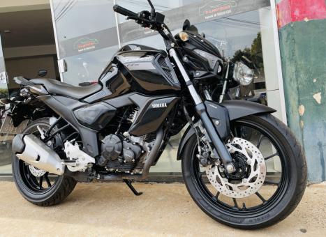 YAMAHA FZ 15 Fazer ABS, Foto 5