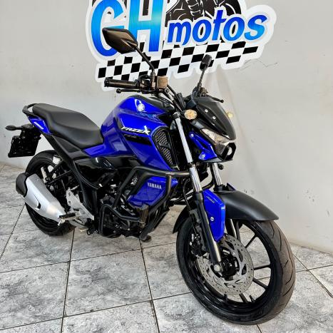 YAMAHA FZ 15 Fazer ABS, Foto 3