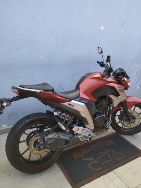 YAMAHA FZ 25 250 Fazer Flex , Foto 2