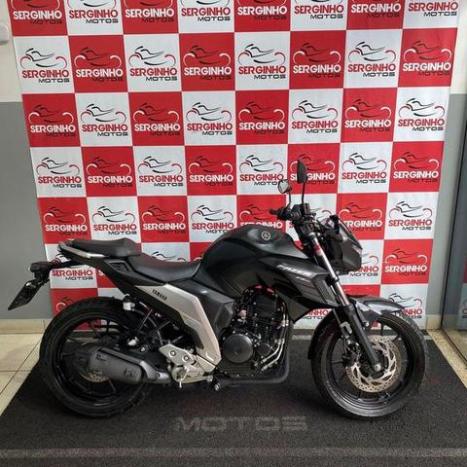 YAMAHA FZ6 Fazer 600 S, Foto 1