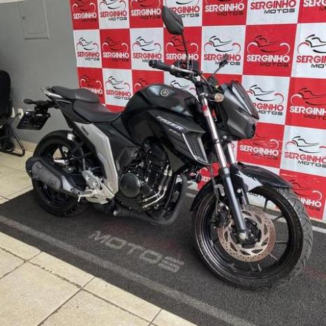 YAMAHA FZ6 Fazer 600 S, Foto 3