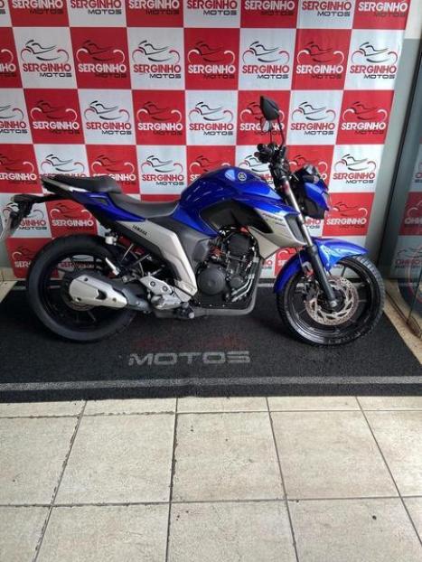 YAMAHA FZ6 Fazer 600 S, Foto 1