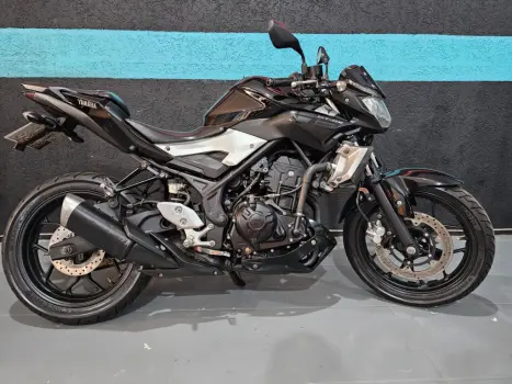 YAMAHA MT-03 300 , Foto 6