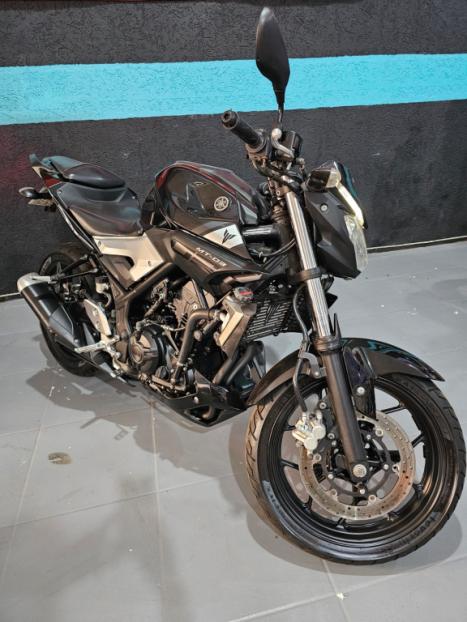 YAMAHA MT-03 300 , Foto 8