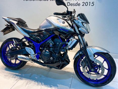 YAMAHA MT-03 300 , Foto 3