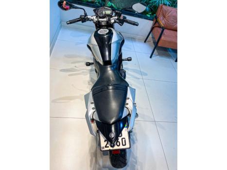 YAMAHA MT-03 300 , Foto 10