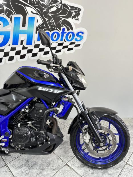 YAMAHA MT-03 300 ABS, Foto 2