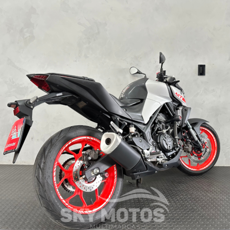 YAMAHA MT-03 300 ABS, Foto 7