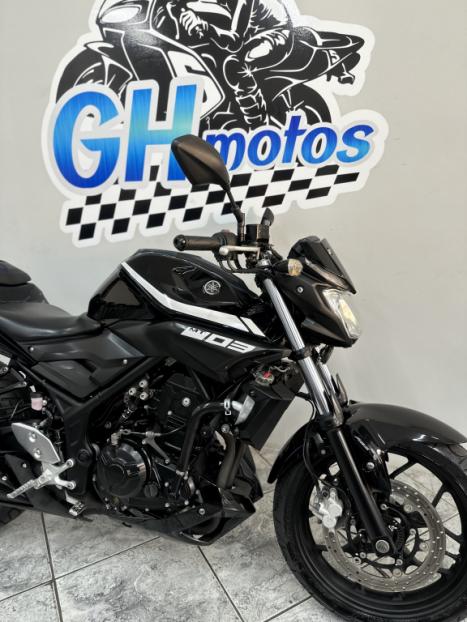 YAMAHA MT-03 300 ABS, Foto 2