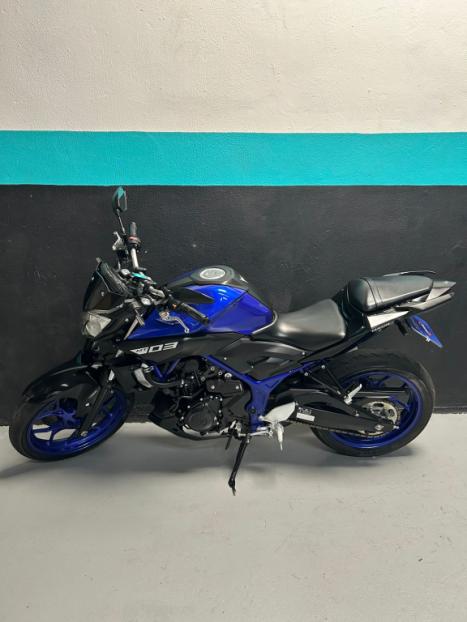 YAMAHA MT-03 300 ABS, Foto 3