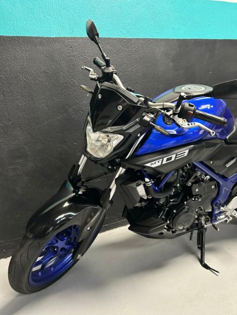 YAMAHA MT-03 300 ABS, Foto 4