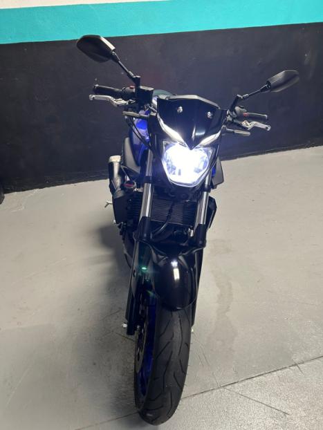 YAMAHA MT-03 300 ABS, Foto 5