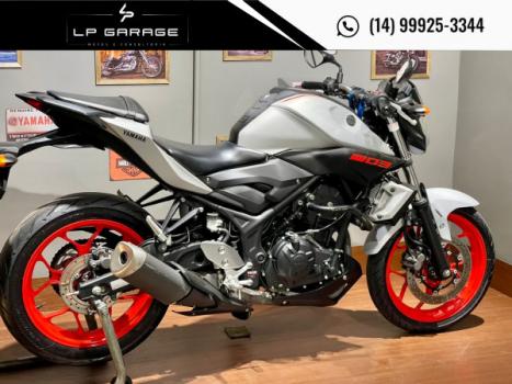 YAMAHA MT-03 300 ABS, Foto 4