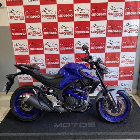 YAMAHA MT-03 300 ABS, Foto 1