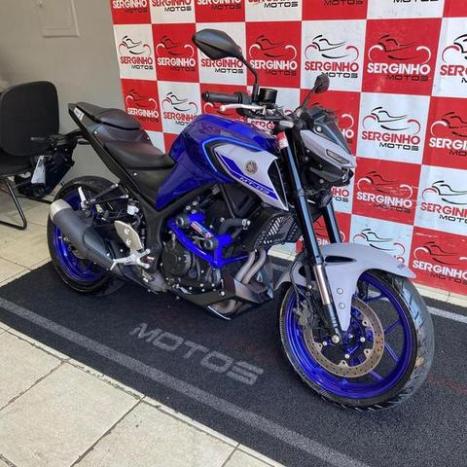 YAMAHA MT-03 300 ABS, Foto 3