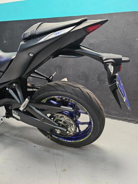 YAMAHA MT-03 300 ABS, Foto 2