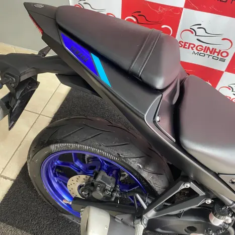 YAMAHA MT-03 300 ABS, Foto 7