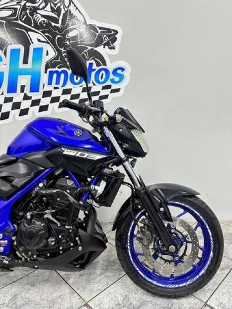 YAMAHA MT-03 300 ABS, Foto 2