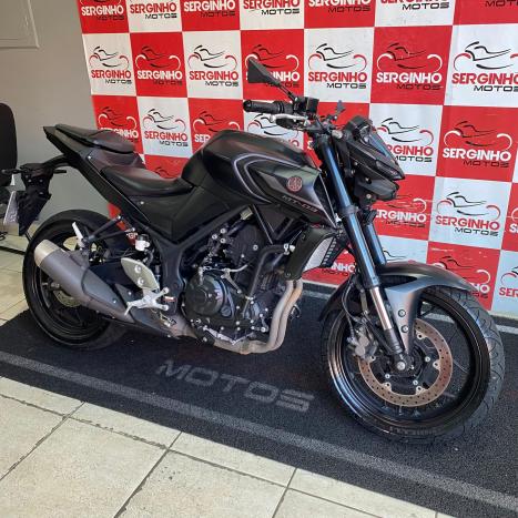 YAMAHA MT-03 300 ABS, Foto 1