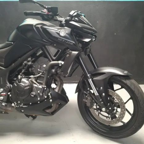 YAMAHA MT-03 300 ABS, Foto 5