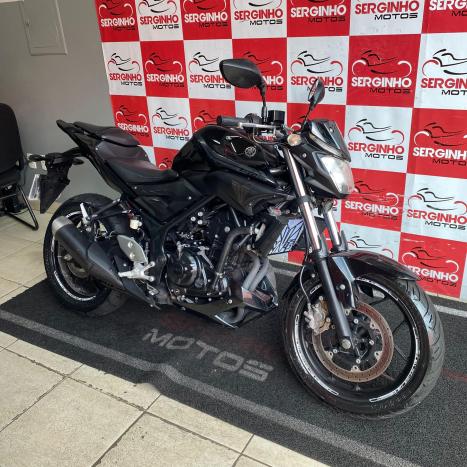 YAMAHA MT-03 300 ABS, Foto 3