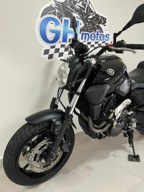 YAMAHA MT-03 300 ABS, Foto 7