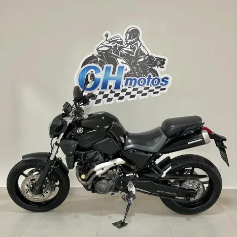 YAMAHA MT-03 300 ABS, Foto 9