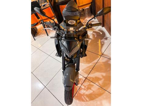 YAMAHA MT-03 300 ABS, Foto 4