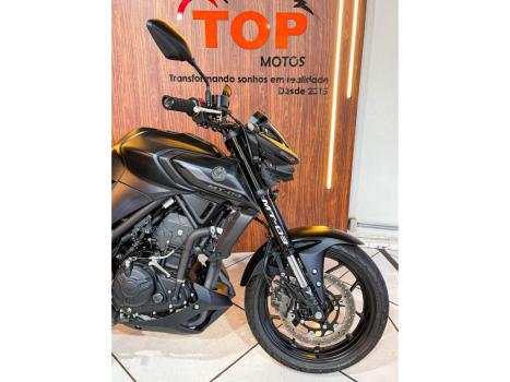 YAMAHA MT-03 300 ABS, Foto 2