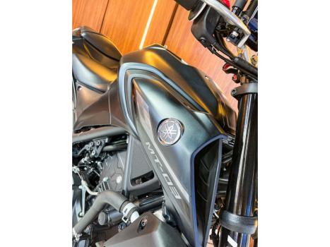 YAMAHA MT-03 300 ABS, Foto 6