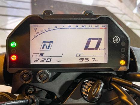 YAMAHA MT-03 300 ABS, Foto 10