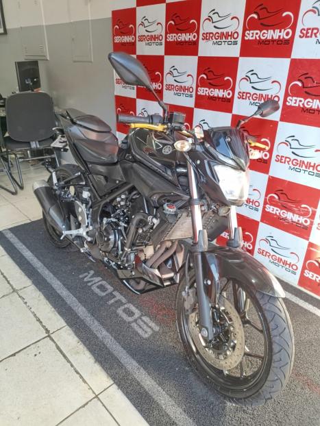 YAMAHA MT-03 300 ABS, Foto 3