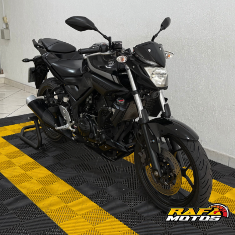 YAMAHA MT-03 300 ABS, Foto 3