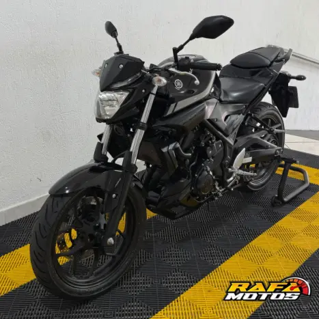 YAMAHA MT-03 300 ABS, Foto 4