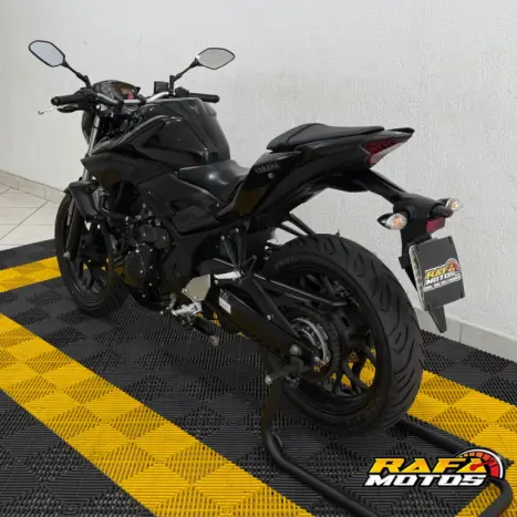 YAMAHA MT-03 300 ABS, Foto 5