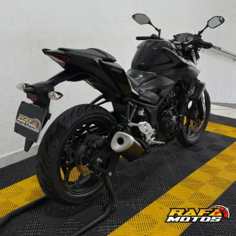 YAMAHA MT-03 300 ABS, Foto 6