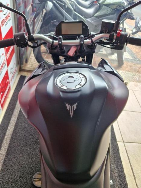YAMAHA MT-03 300 ABS, Foto 5