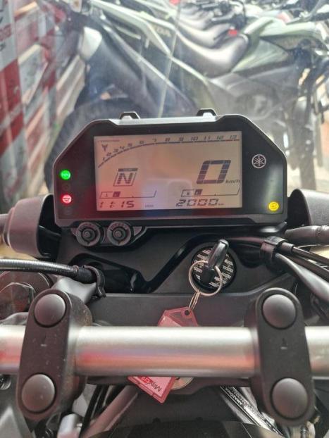 YAMAHA MT-03 300 ABS, Foto 6