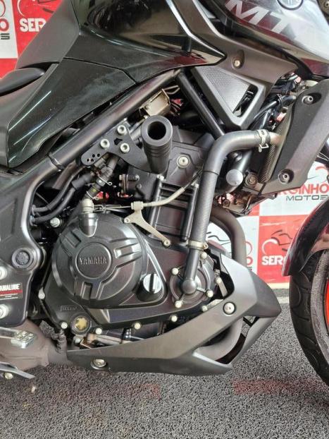 YAMAHA MT-03 300 ABS, Foto 3