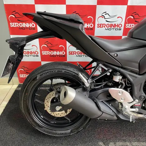 YAMAHA MT-03 300 ABS, Foto 7