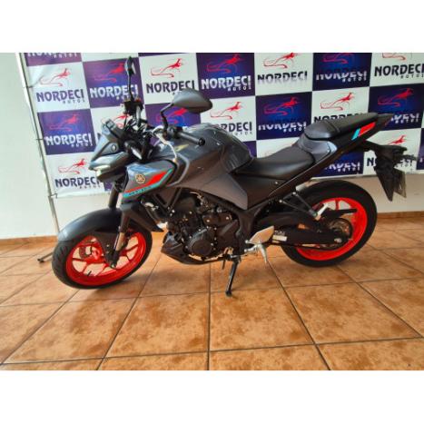 YAMAHA MT-03 300 ABS, Foto 3