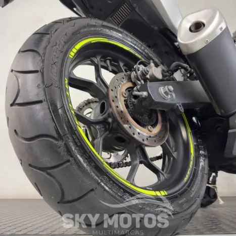 YAMAHA MT-03 300 ABS, Foto 9