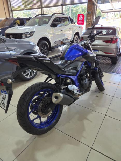 YAMAHA MT-03 300 ABS, Foto 3