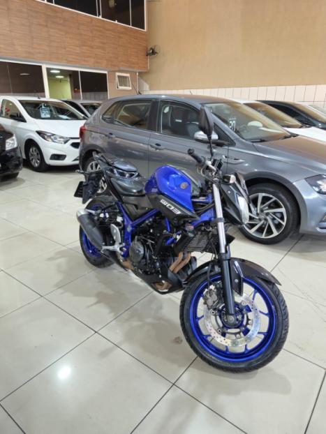 YAMAHA MT-03 300 ABS, Foto 4